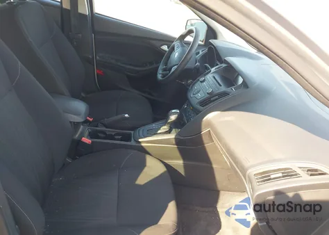 2016 Ford Focus Se z USA, uszkodzony, nr VIN 1FADP3F27GL265858